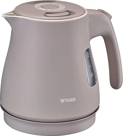 【WEB限定】タイガー魔法瓶 電気ケトル 驚速 軽量 蒸気セーブ 湯沸かし 0.8L 転倒お湯漏れ防止 カラ炊き防止 ベージュ PCM-N080
